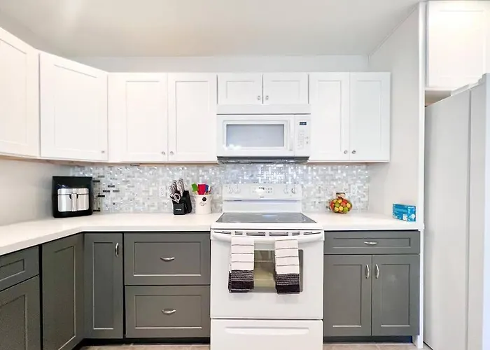 Serene Town Home In Chandler With Pool *
