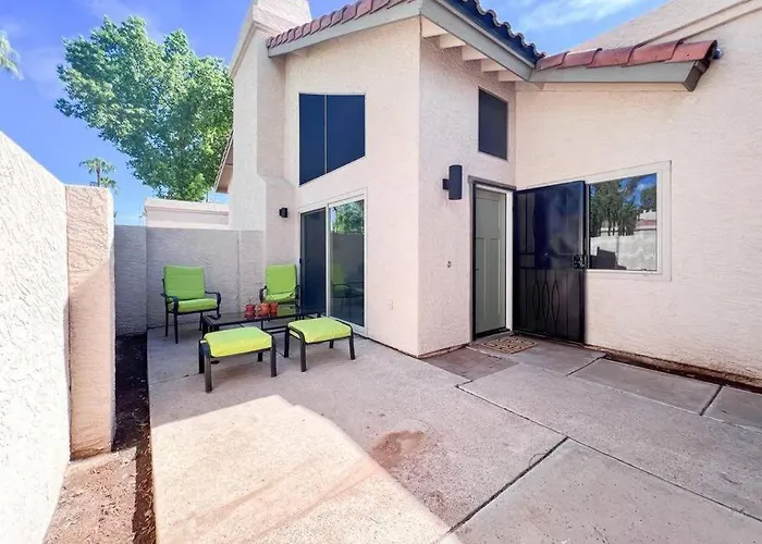 Serene Town Home In Chandler With Pool Holiday home