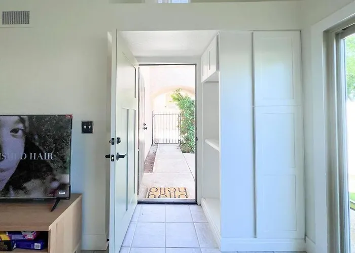 Serene Town Home In Chandler With Pool Holiday home *