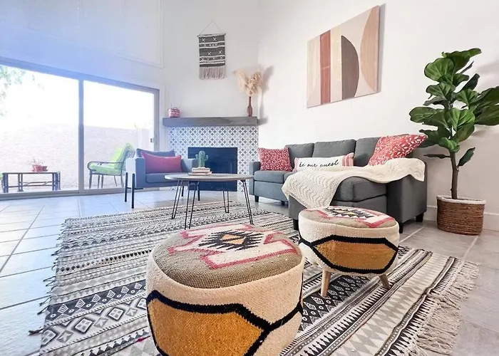 Serene Town Home In Chandler With Pool Holiday home